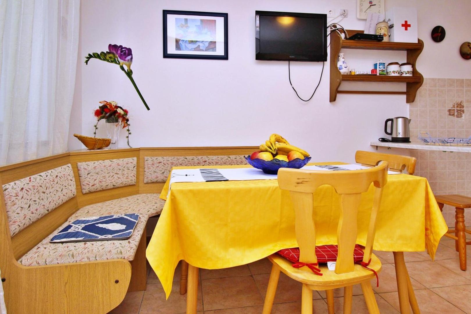 Apartments Zlatica Šilo Esterno foto